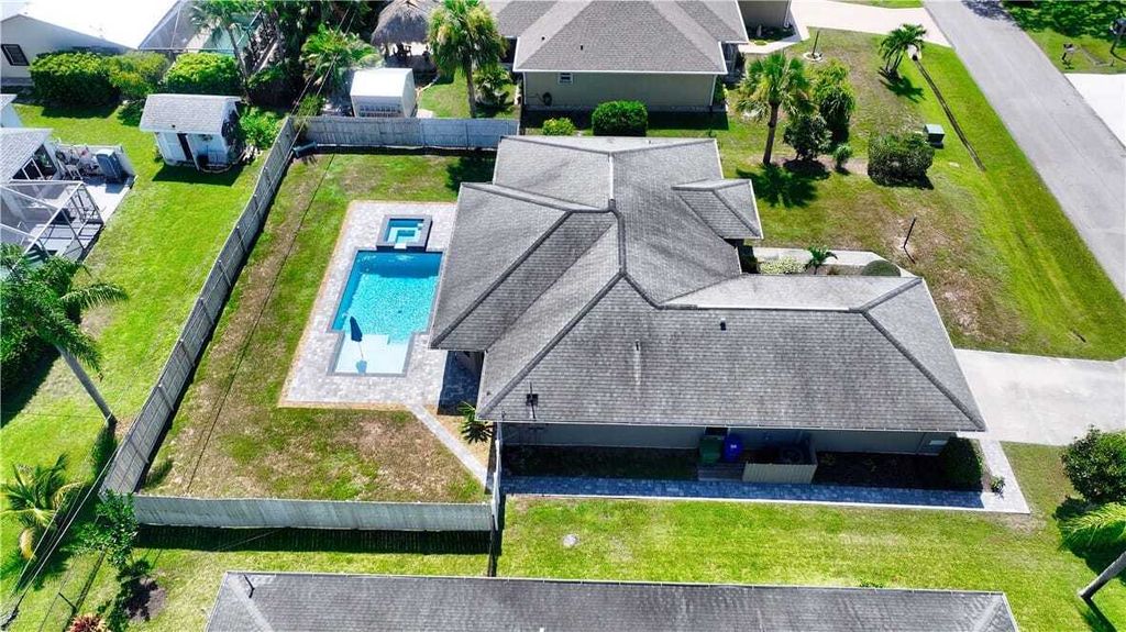 Property photo 3 of 27 <Alttext/>