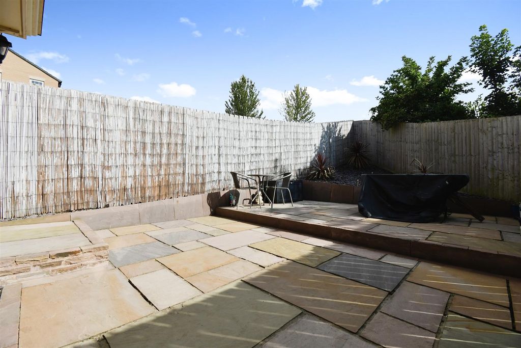 Property photo 2 of 16 External