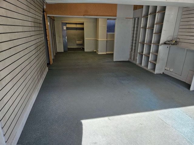 Property photo 3 of 9