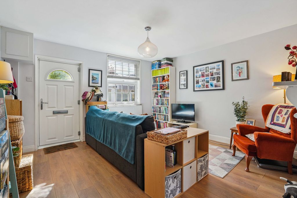 Property photo 2 of 18