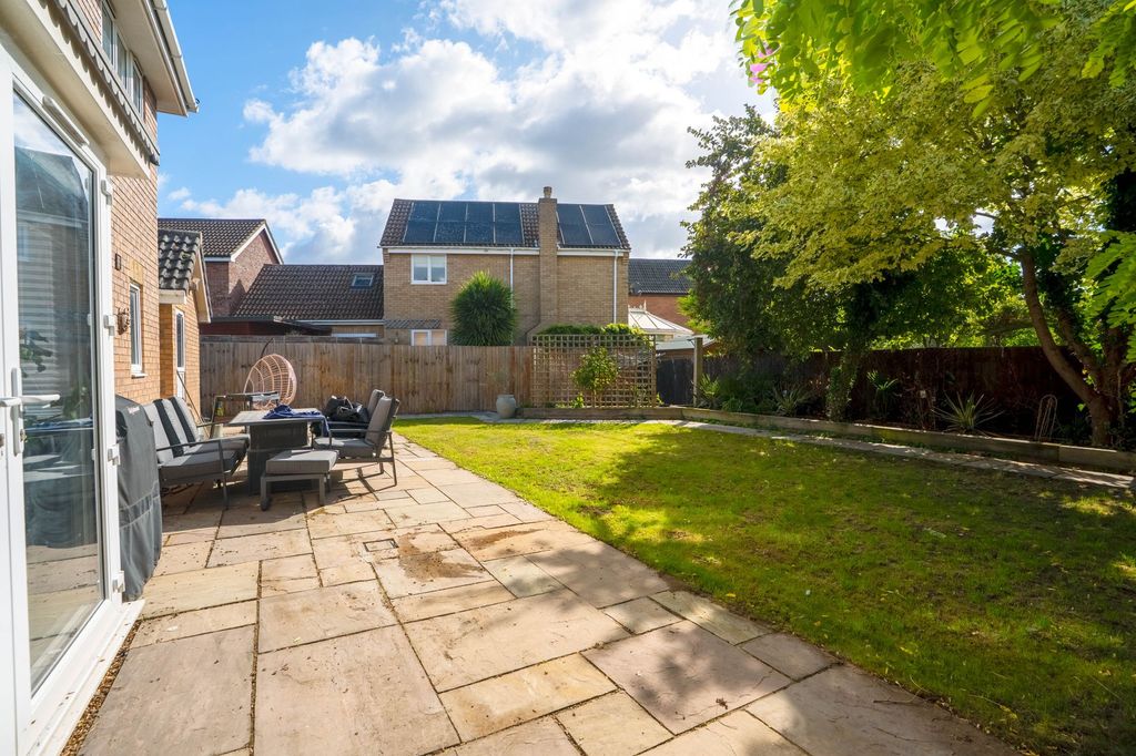 Property photo 3 of 17