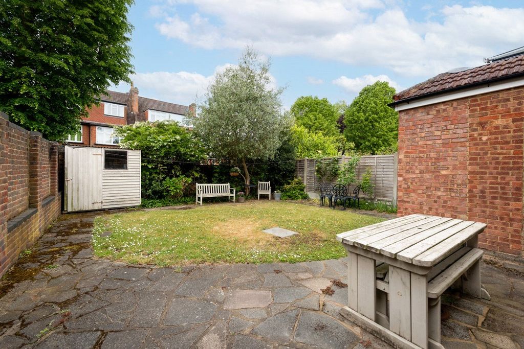Property photo 3 of 24 Picture No. 22