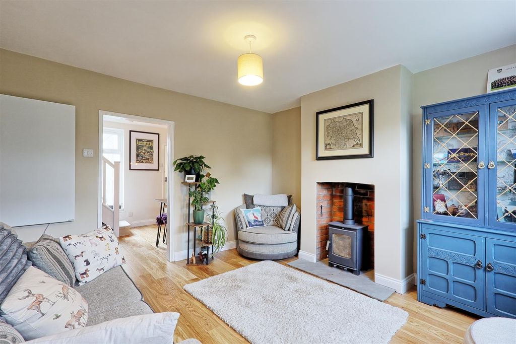 Property photo 3 of 19 Img_8581_2_3_Easyhdr-Interior3.Jpg