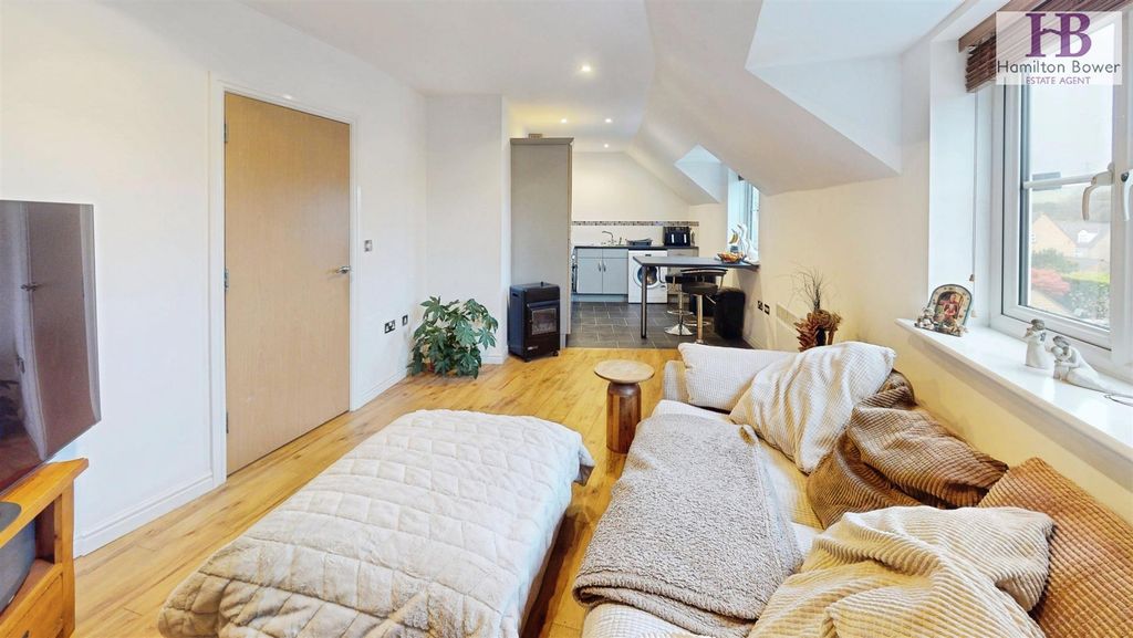 Property photo 2 of 11 Open Plan Lounge/Kitchen