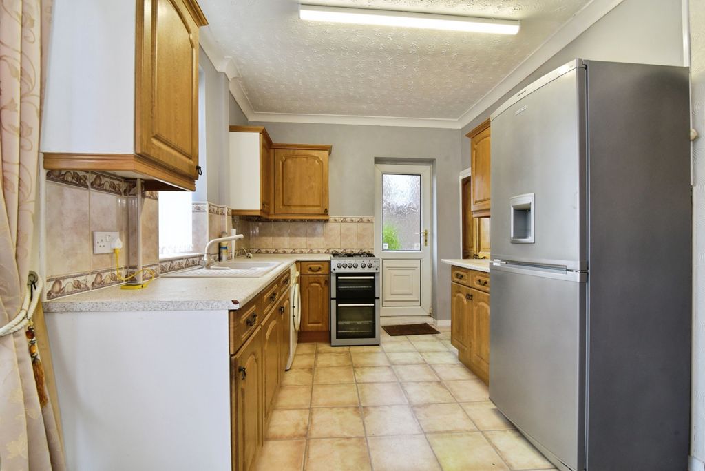 Property photo 2 of 17 Dsc_1382