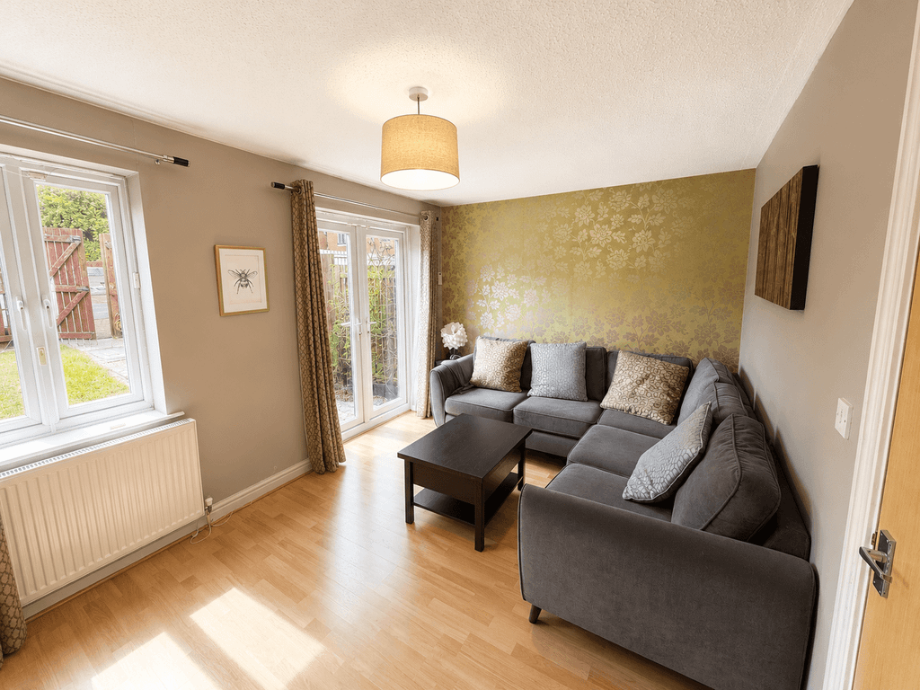 Property photo 2 of 16 Living Space