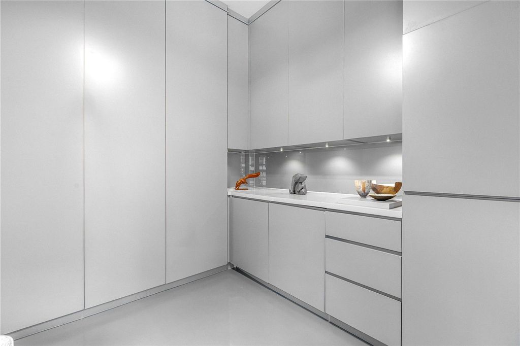 Property photo 2 of 11 Picture No. 08