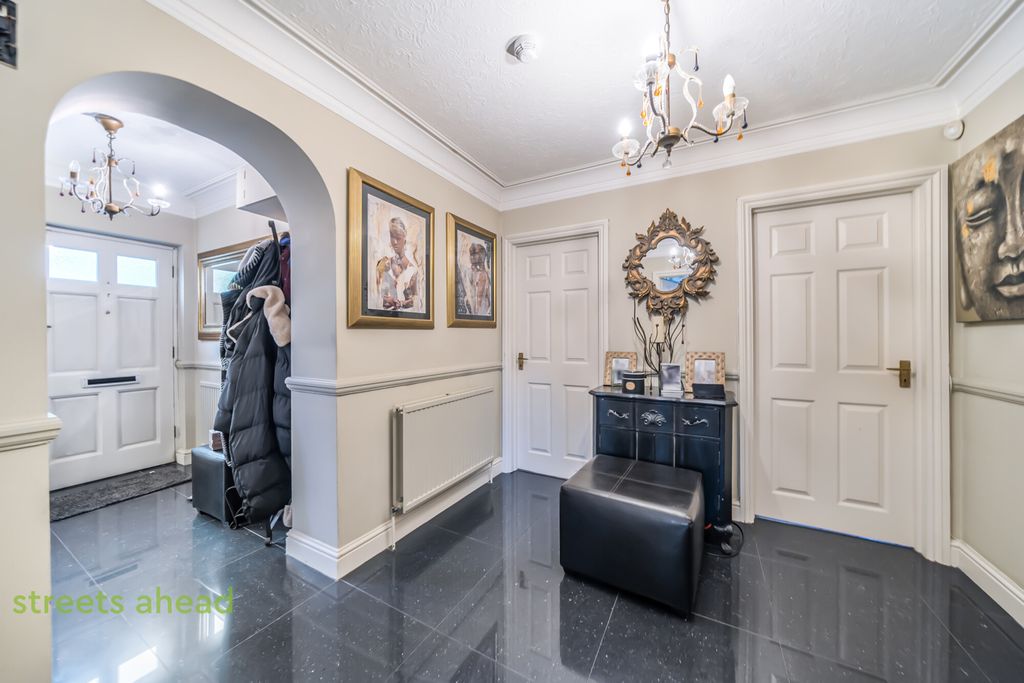 Property photo 2 of 21 F7330dc3-1Eeb-47c...