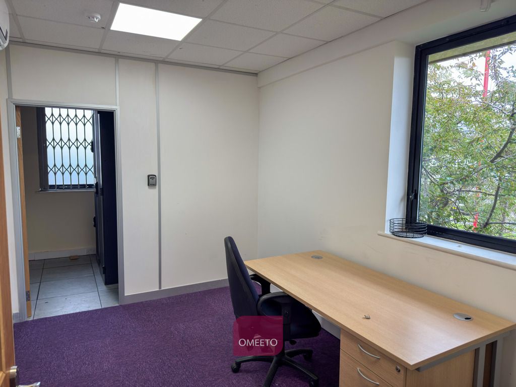 Property photo 3 of 5 Meeting Room