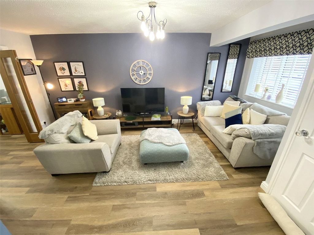 Property photo 3 of 22 Picture No. 18