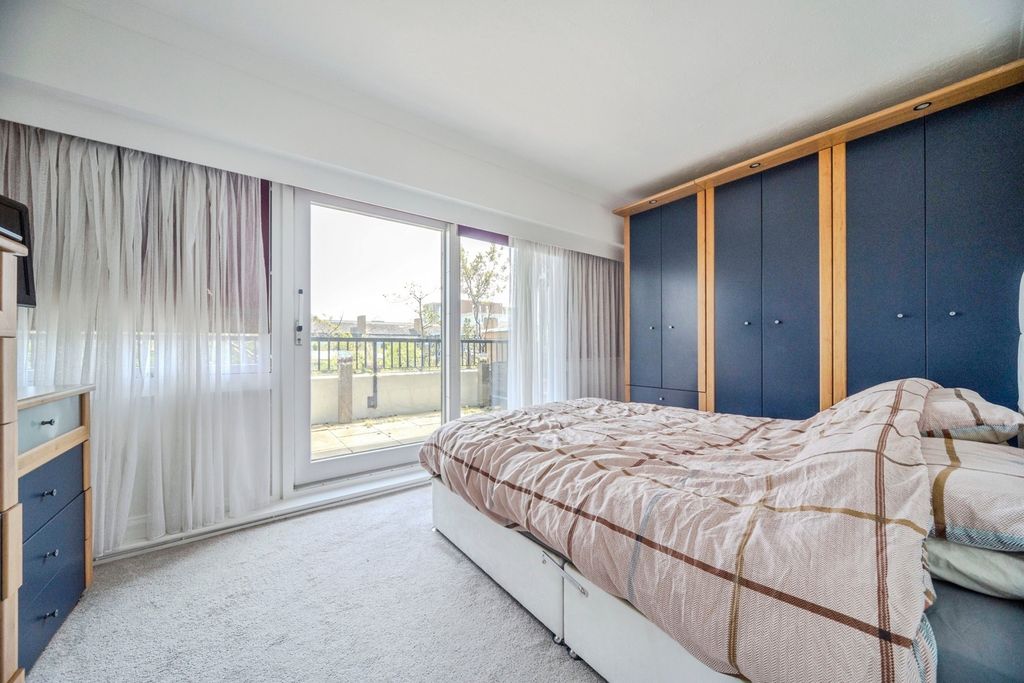 Property photo 3 of 21 Pbox-Img.Jpg