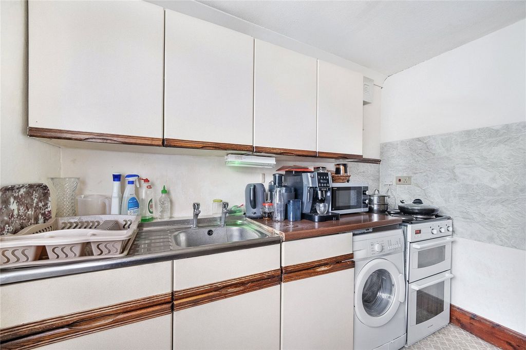 Property photo 3 of 18 Picture No. 24