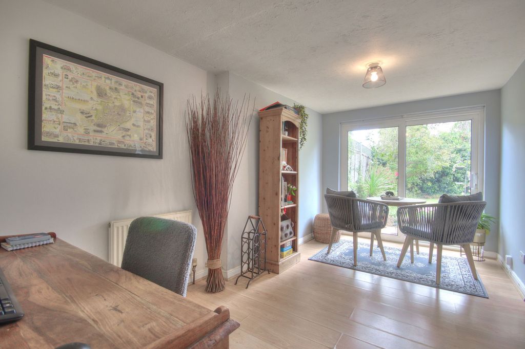 Property photo 2 of 25 Family Room 3