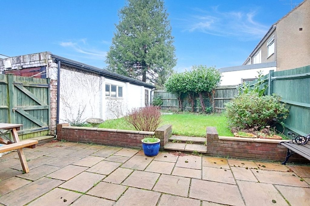 Property photo 2 of 21 Picture No. 29