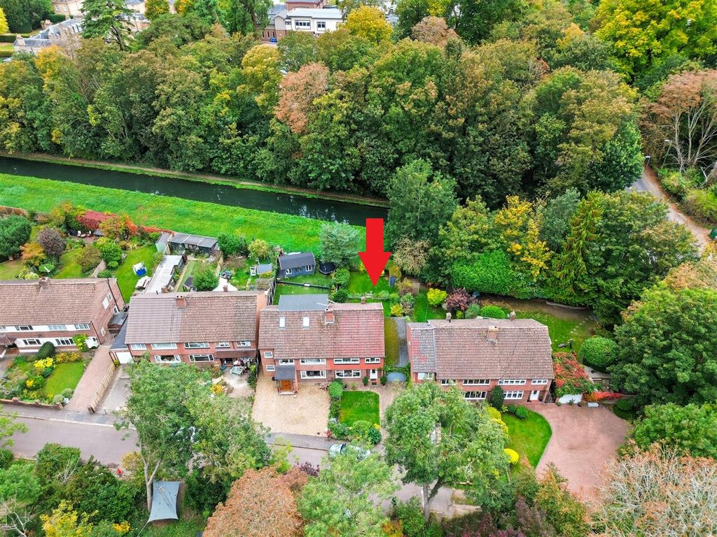 Property photo 2 of 26