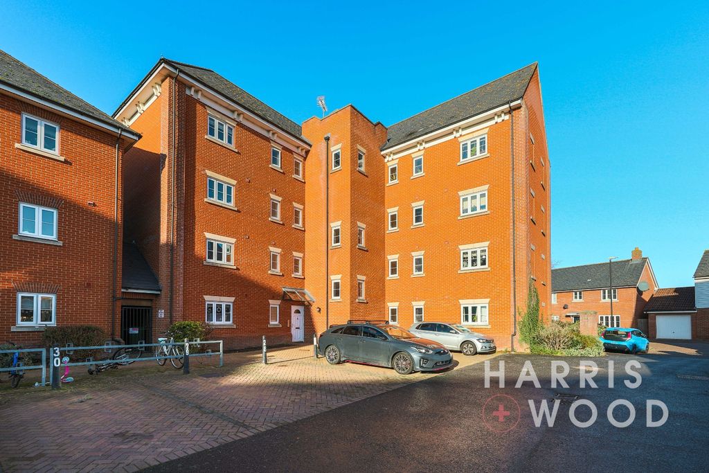 Property photo 1 of 18 4700191