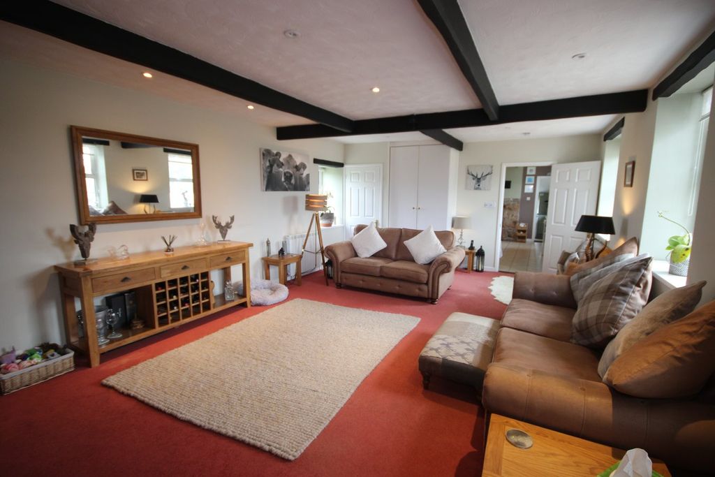 Property photo 2 of 34
