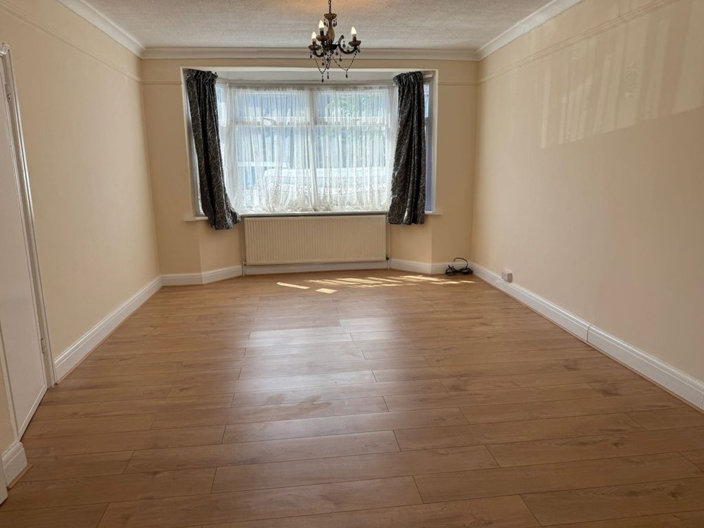 Property photo 3 of 14 Gallery