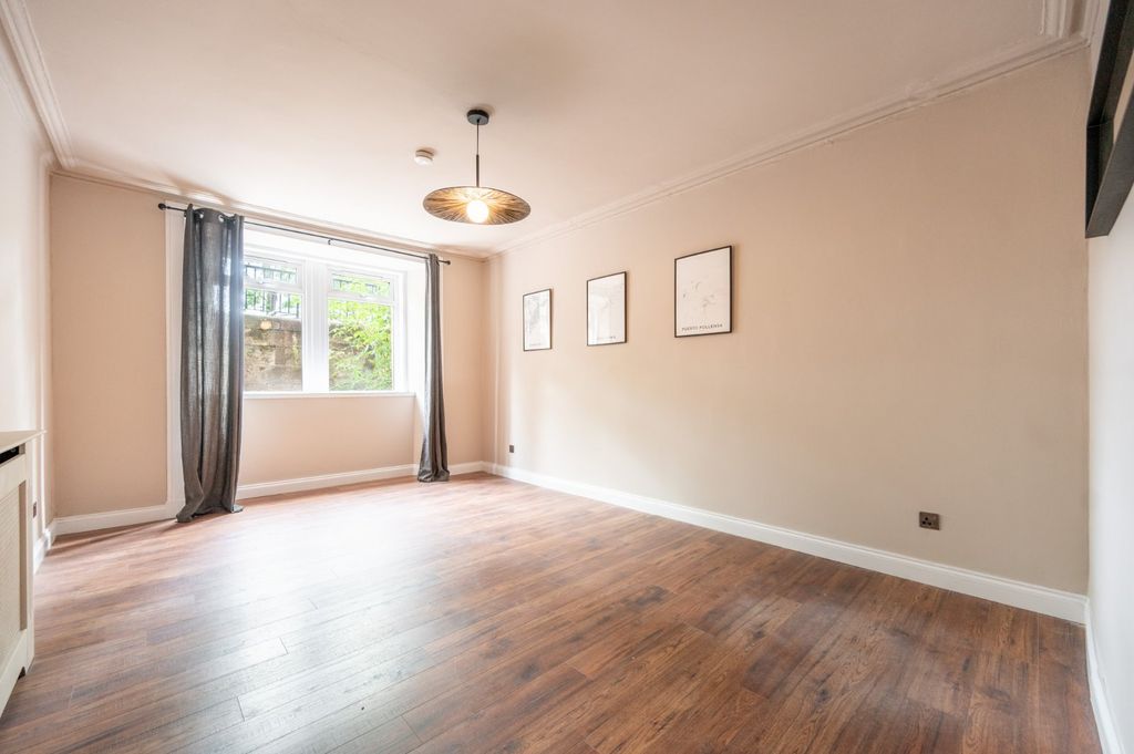 Property photo 2 of 10 Picture No. 02