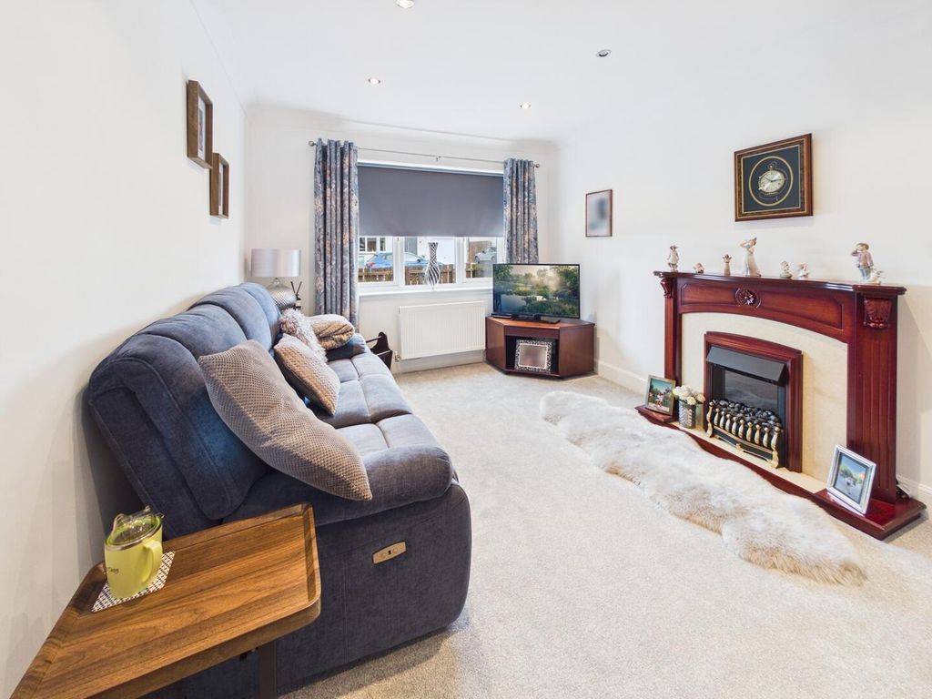 Property photo 2 of 26 Living Room