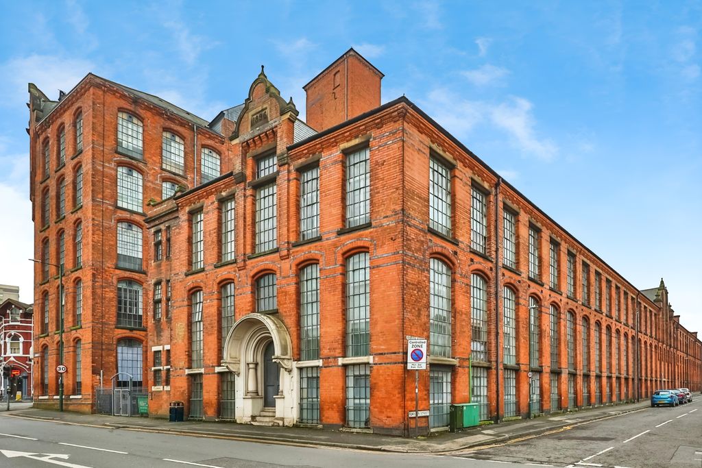 Property photo 2 of 15