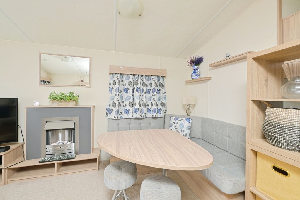 Property photo 2 of 14 Photo