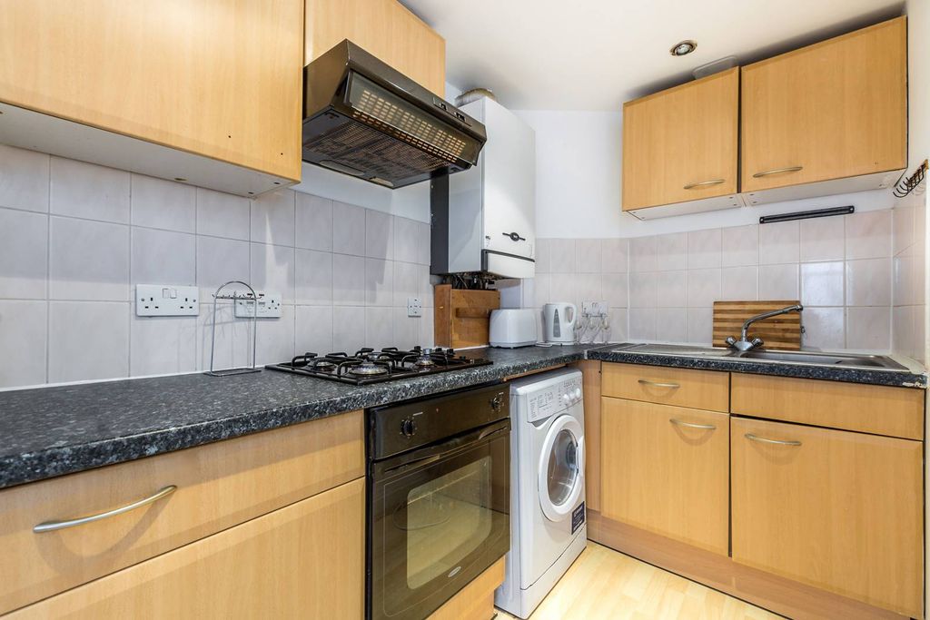 Property photo 1 of 6