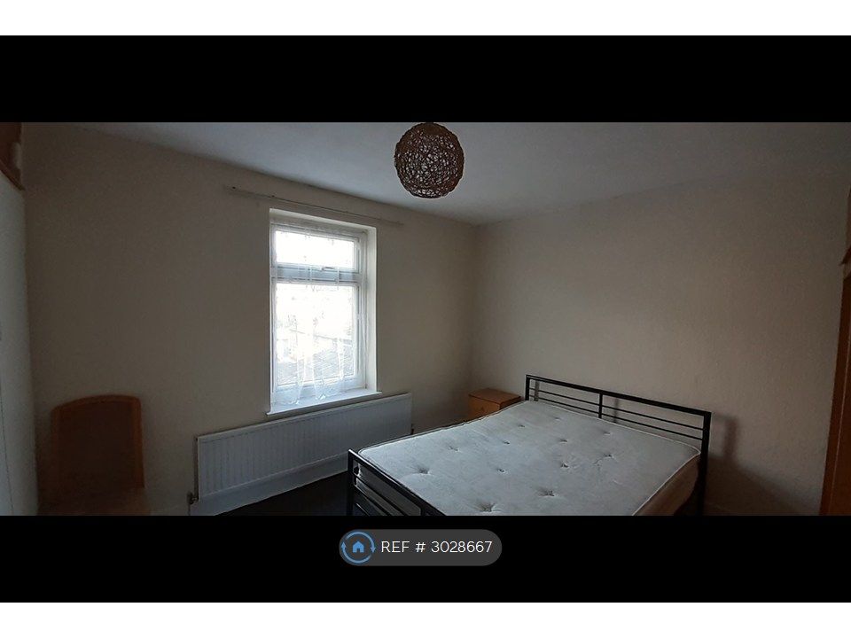 Property photo 3 of 16 Bedroom 1