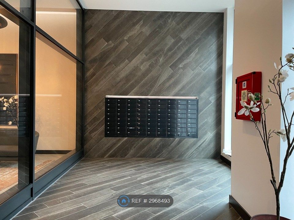 Property photo 2 of 27