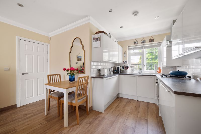 Property photo 3 of 14 Kitchen