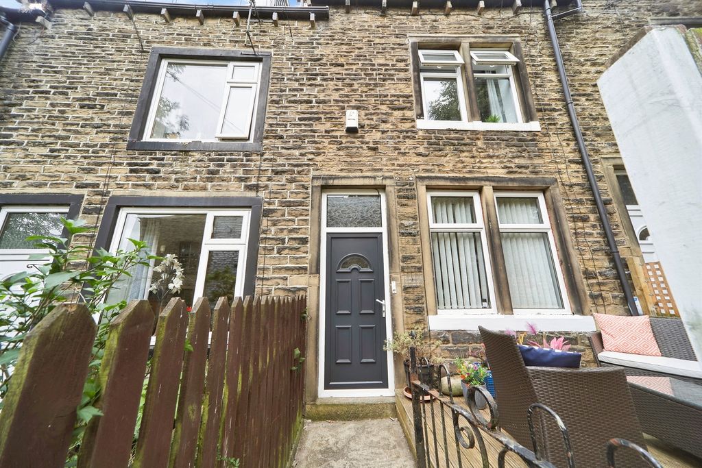 Property photo 2 of 16