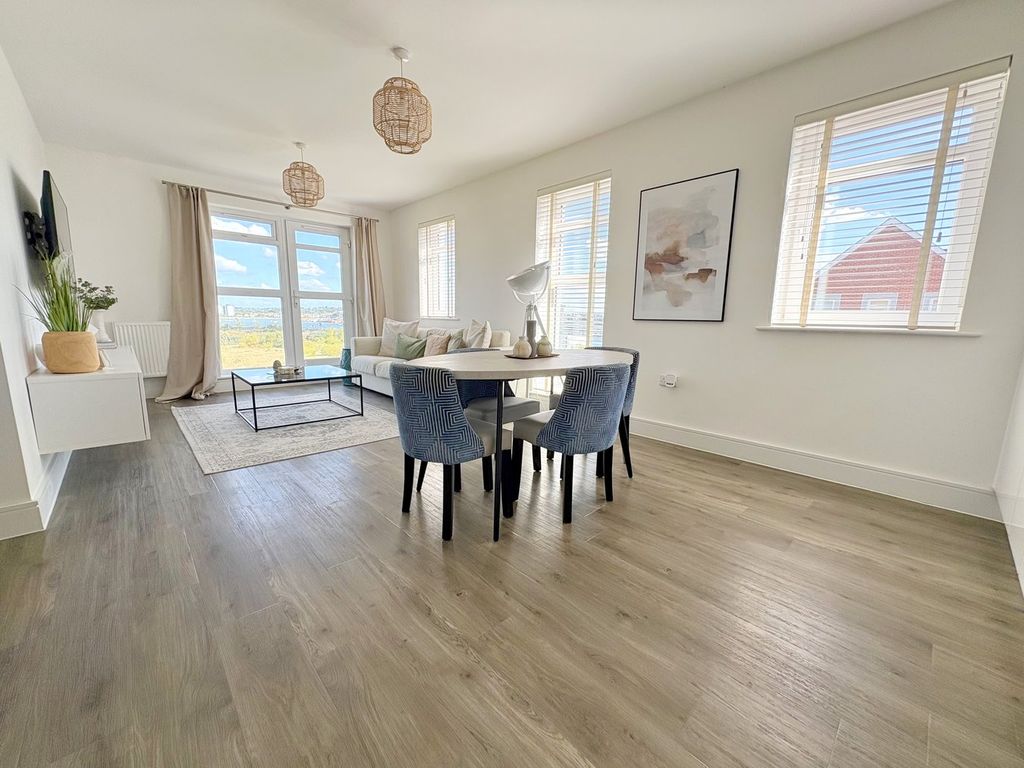 Property photo 3 of 31