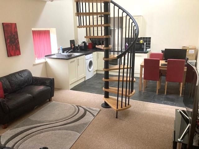 Property photo 2 of 9 Open Plan Lounge Into Kitchen.Jpg