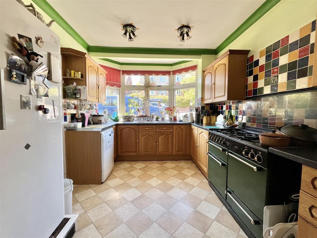 Property photo 2 of 26