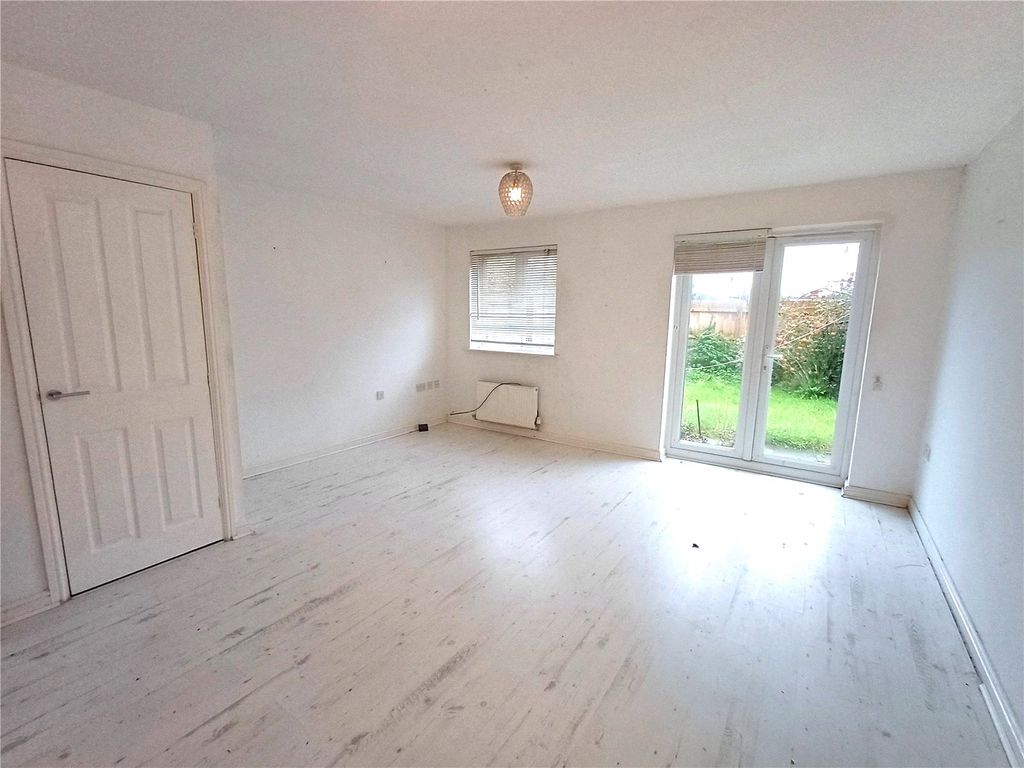 Property photo 2 of 13 Picture No. 18