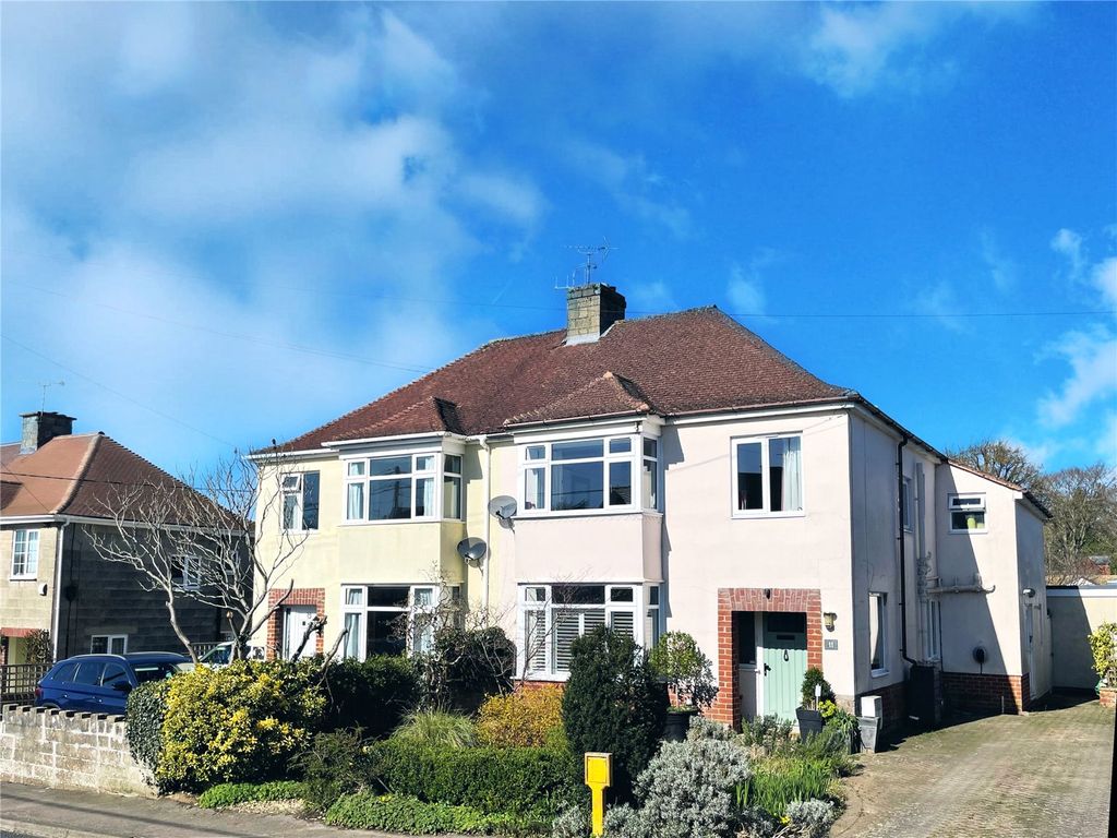 Property photo 1 of 35 Picture No. 06