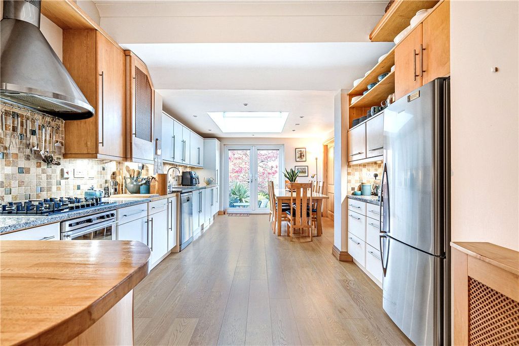 Property photo 3 of 21 Kitchen / Diner