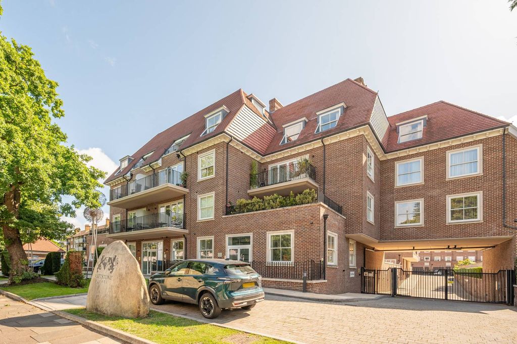 Property photo 1 of 9