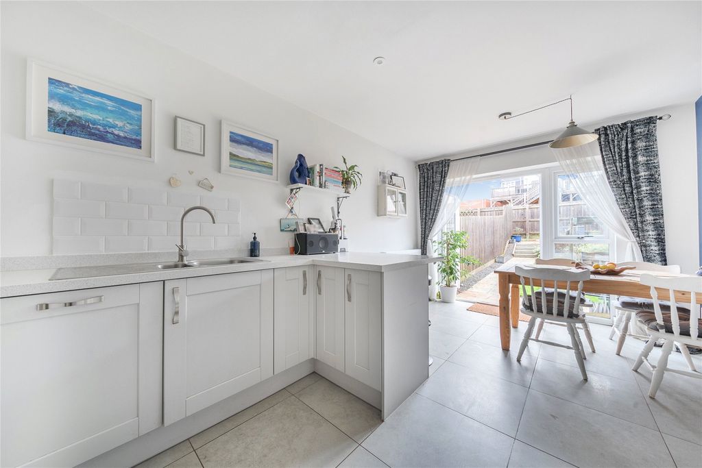 Property photo 3 of 17 3 - Picture No. 18