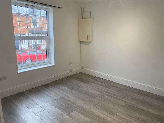 Property photo 3 of 6 4266923