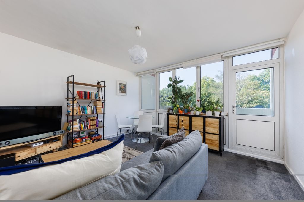 Property photo 1 of 8 Canterbury House ...