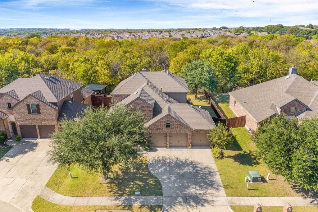Property photo 1 of 31