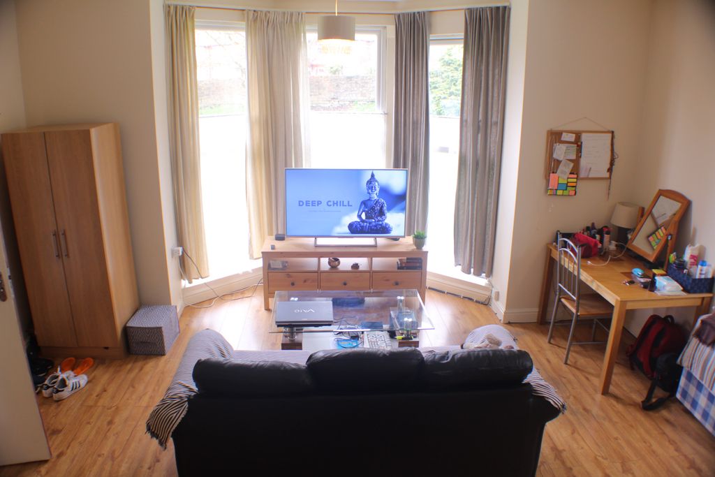 Property photo 1 of 4