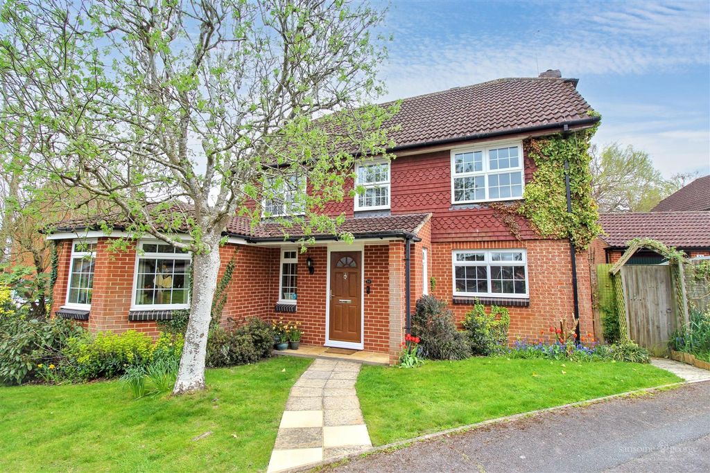 Property photo 3 of 27 Front