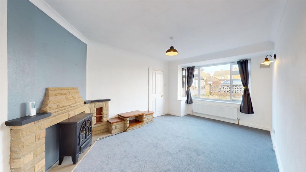 Property photo 3 of 10 23-Caledonian-Road-12162024_182551.Jpg