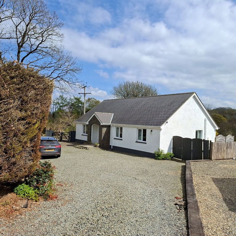 Property photo 1 of 42