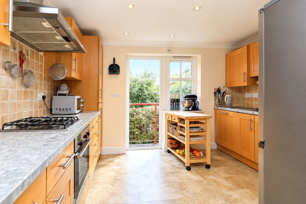 Property photo 3 of 19 Picture No. 30