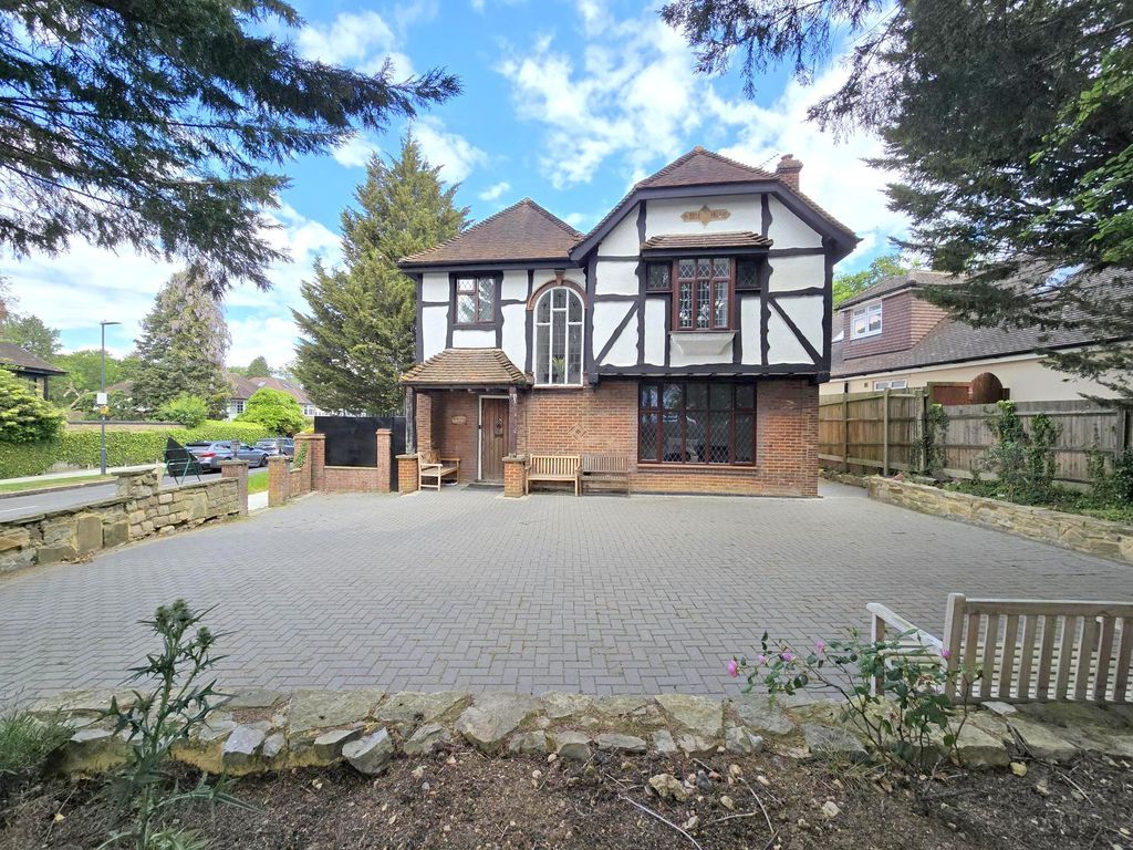 Property photo 1 of 16 Photo 12