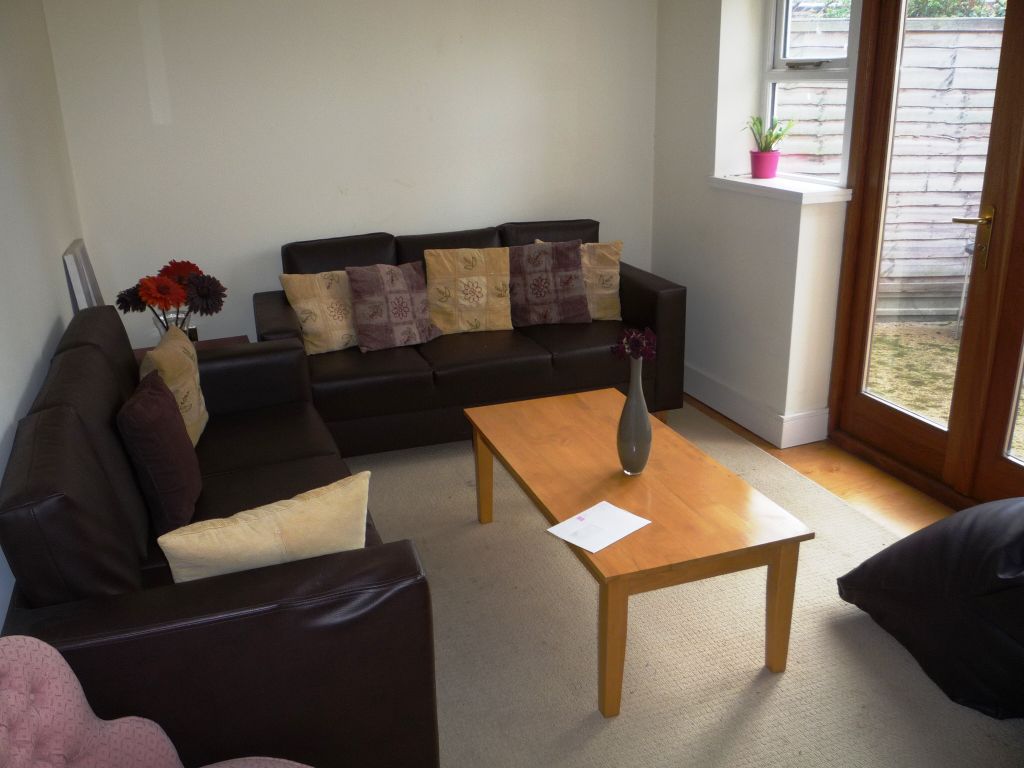 Property photo 3 of 9