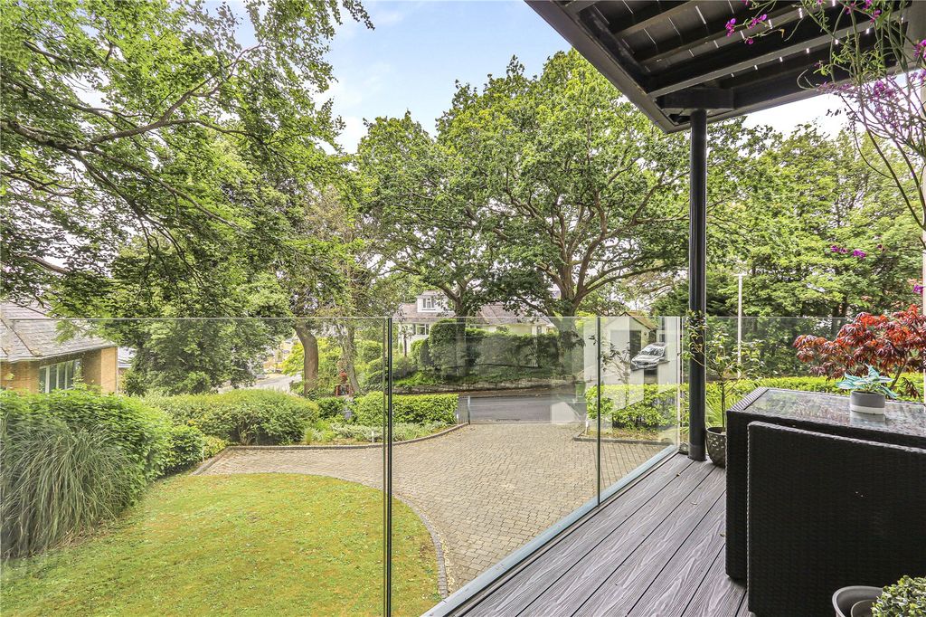 Property photo 3 of 16 Balcony